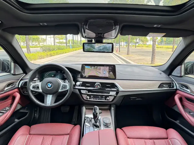 BMW 5 Series — Фото автомобиля 5