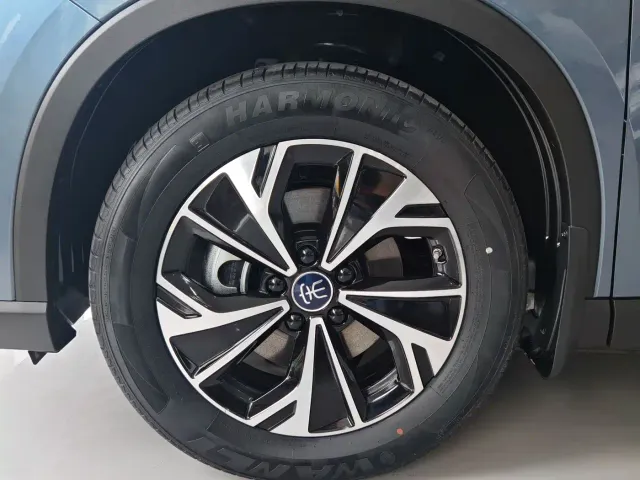 BYD Song Pro — Фото автомобиля 10