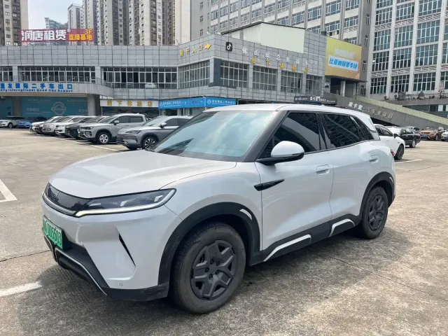 Фотография автомобиля — BYD Yuan UP