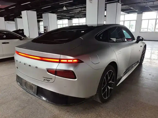 Xpeng P7 — Фото автомобиля 6