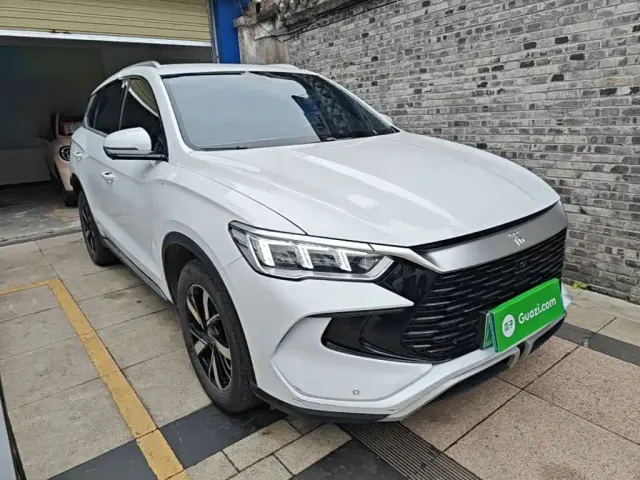 BYD Song Pro — Фото автомобиля 3