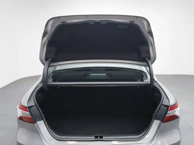 Toyota Camry — Фото автомобиля 16