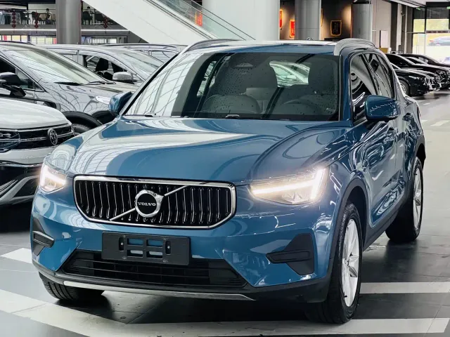 Фотография автомобиля — Volvo XC40