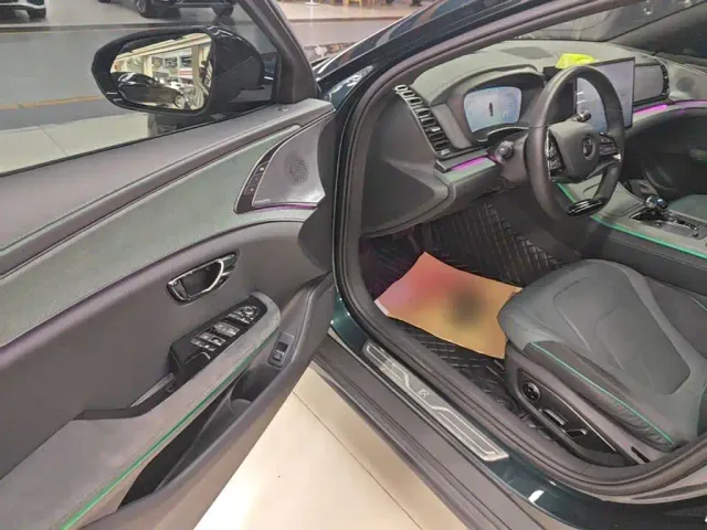 BYD Han — Фото автомобиля 15