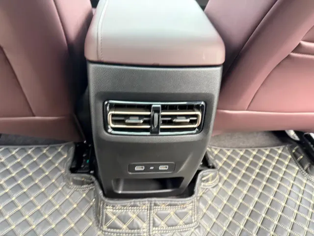 Jetour X90 Plus — Фото автомобиля 12
