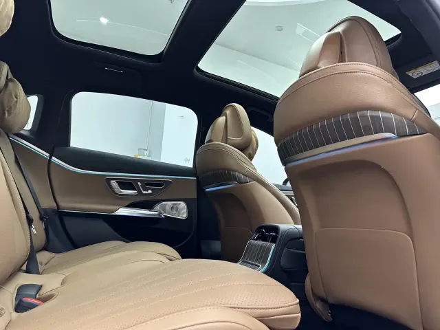 Mercedes-Benz E-Class — Фото автомобиля 14