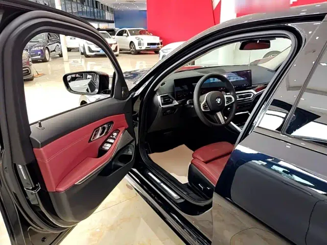 BMW 3 Series — Фото автомобиля 15