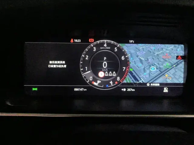Land Rover Range Rover Sport — Фото автомобиля 14