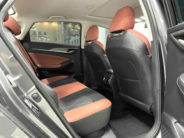 Changan Eado — Фото автомобиля 13