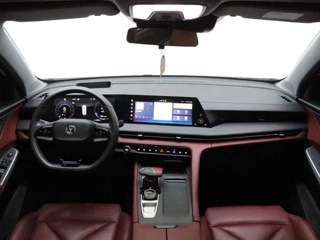 Changan CS75 Plus — Фото автомобиля 14
