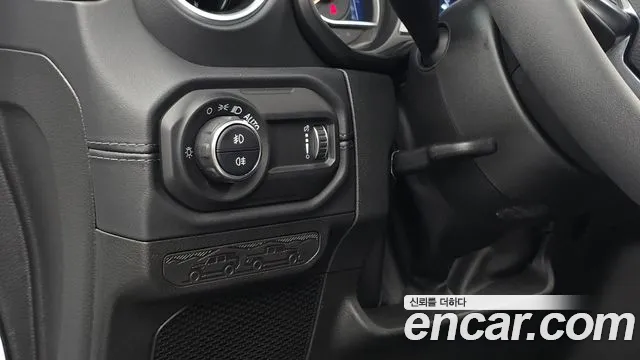 Jeep Wrangler JL — Фото автомобиля 27