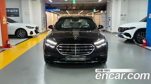 Mercedes-Benz E-Class — Фото автомобиля 2