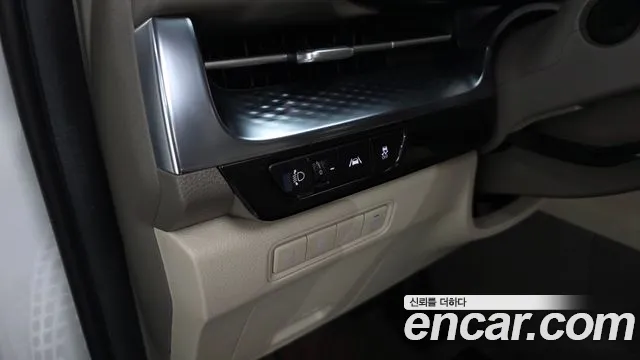 Kia Canival Carnival 4 поколение Бензин 7 мест Hi-Limousine — Фото автомобиля 29