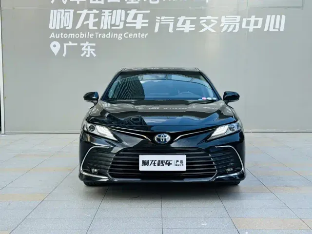 Toyota Camry — Фото автомобиля 2