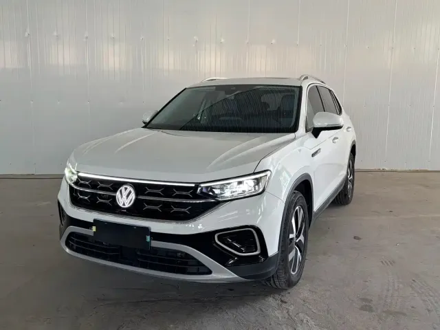 Фотография автомобиля — Volkswagen Tayron