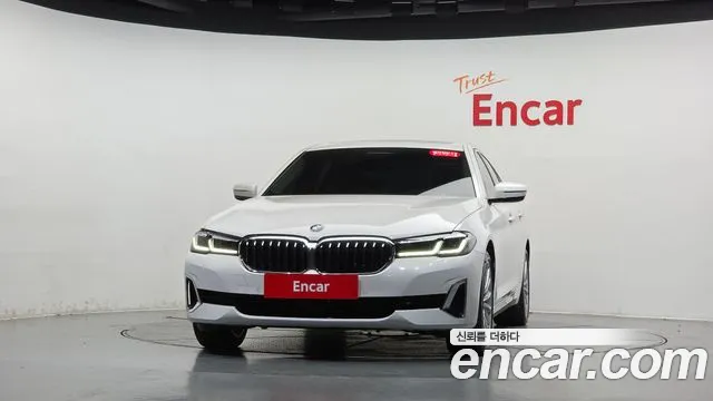 BMW 5 Series G30 — Фото автомобиля 3