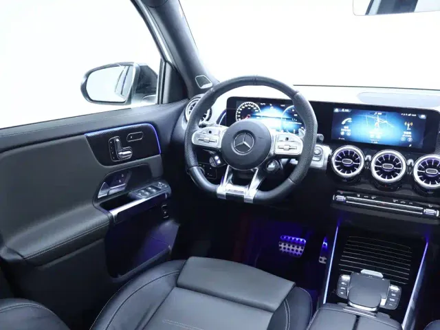 Mercedes-Benz GLB AMG — Фото автомобиля 13