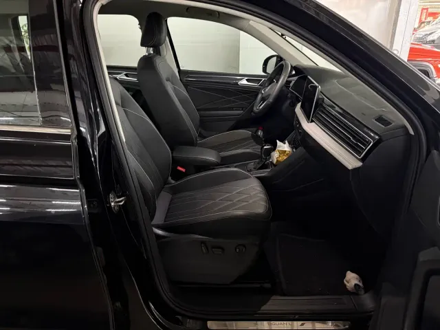 Volkswagen Tiguan L — Фото автомобиля 10