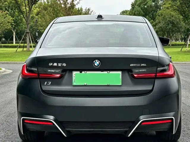 BMW i3 — Фото автомобиля 8