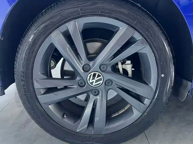 Volkswagen Golf — Фото автомобиля 15