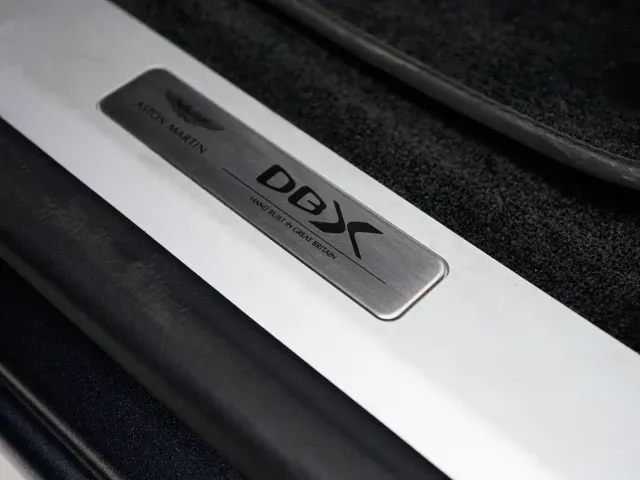 Aston Martin DBX — Фото автомобиля 23