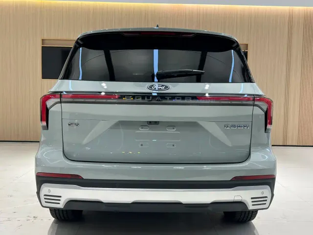 Ford Lingyu — Фото автомобиля 6