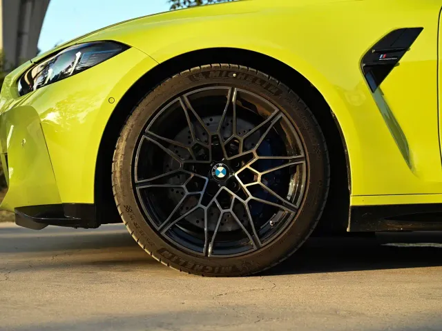 BMW M4 — Фото автомобиля 19