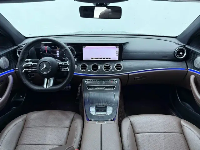 Mercedes-Benz E-Class — Фото автомобиля 8