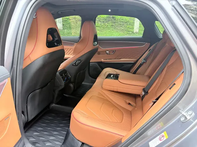 BYD Han — Фото автомобиля 14