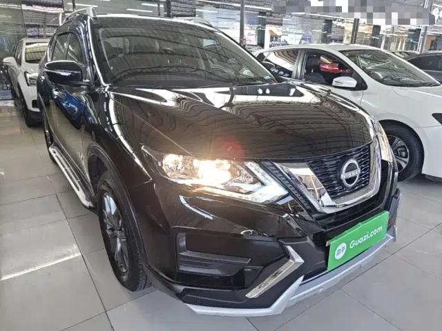 Nissan X-Trail — Фото автомобиля 3
