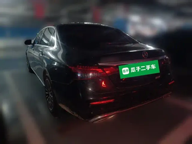 Mercedes-Benz E-Class — Фото автомобиля 4