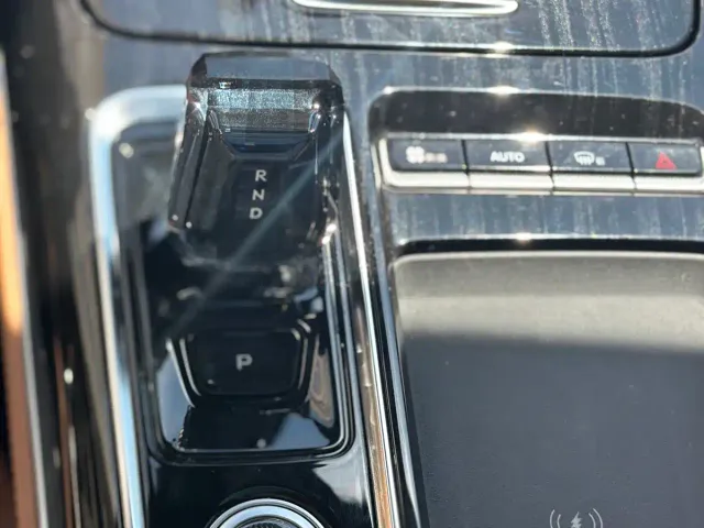 Geely Boyue L — Фото автомобиля 22