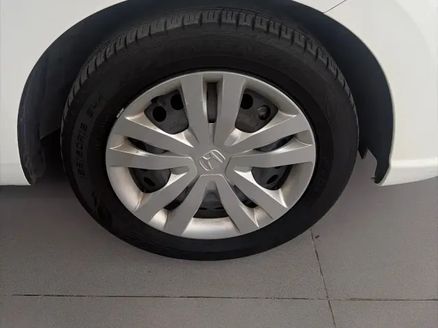 Honda Fit — Фото автомобиля 6