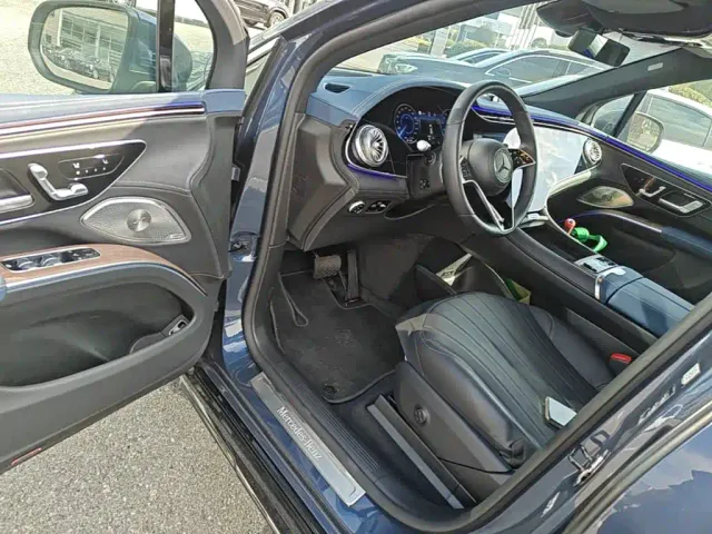 Mercedes-Benz EQS — Фото автомобиля 15