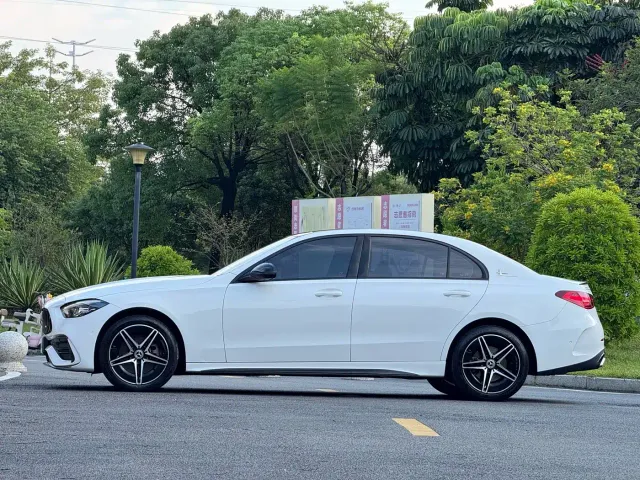 Mercedes-Benz C-Class — Фото автомобиля 3