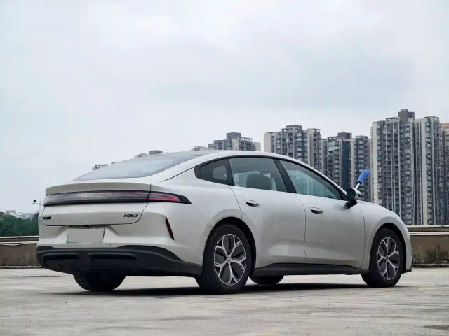 Changan Qiyuan A06 — Фото автомобиля 18