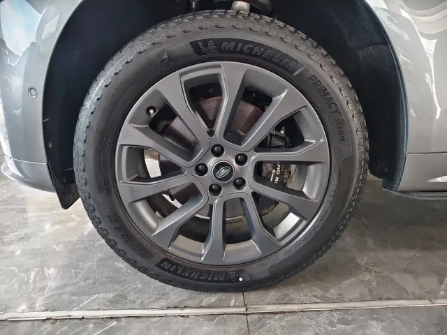 Land Rover Range Rover Sport — Фото автомобиля 5