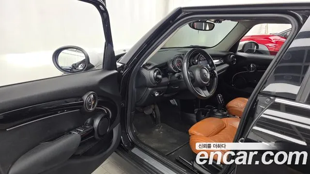Mini Cooper Cooper 5 дверей Classic — Фото автомобиля 10