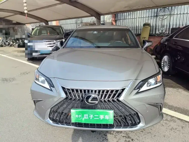 Lexus ES — Фото автомобиля 2