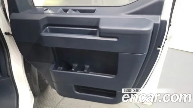 Kia PV5 — Фото автомобиля 13