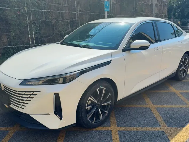 Changan Lamore — Фото автомобиля 3