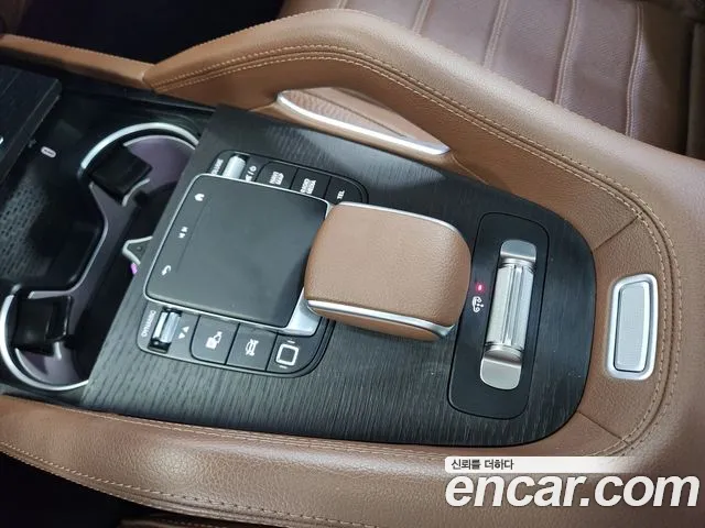 Mercedes-Benz GLS-Class — Фото автомобиля 14