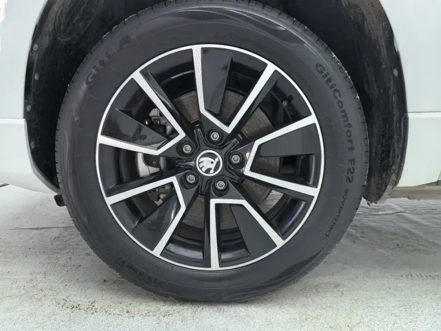 Skoda Karoq — Фото автомобиля 16