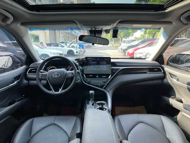 Toyota Camry — Фото автомобиля 5