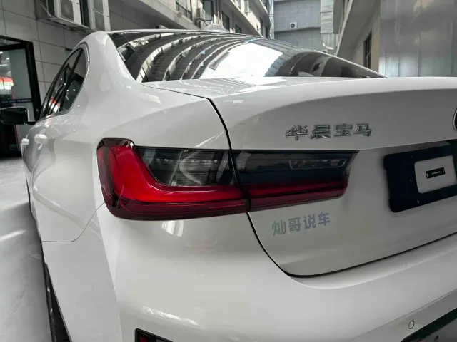BMW 3 Series — Фото автомобиля 6