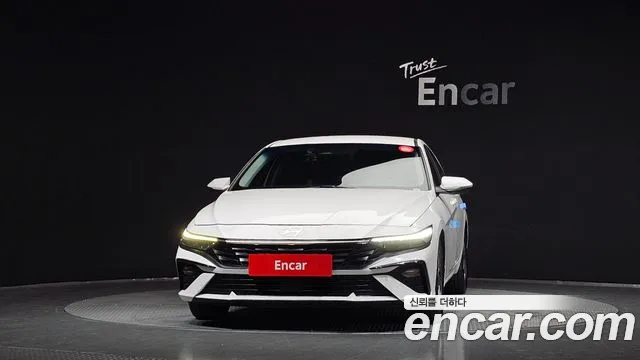 Hyundai Avante CN7 — Фото автомобиля 3