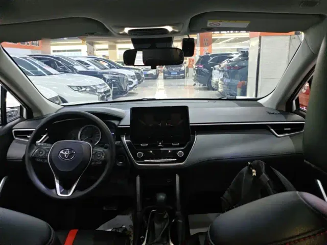 Toyota Corolla Cross 2022 2.0L Luxury Edition — Фото автомобиля 9