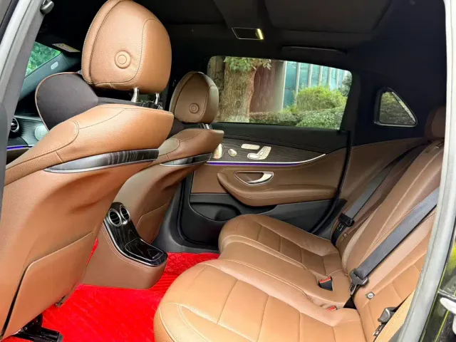 Mercedes-Benz Mercedes-Benz E-Class 2022 E 300 L Luxury — Фото автомобиля 9