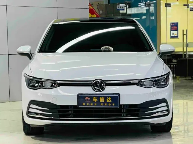 Volkswagen Golf — Фото автомобиля 2