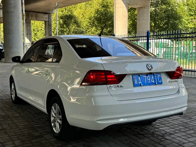 Volkswagen Santana — Фото автомобиля 6
